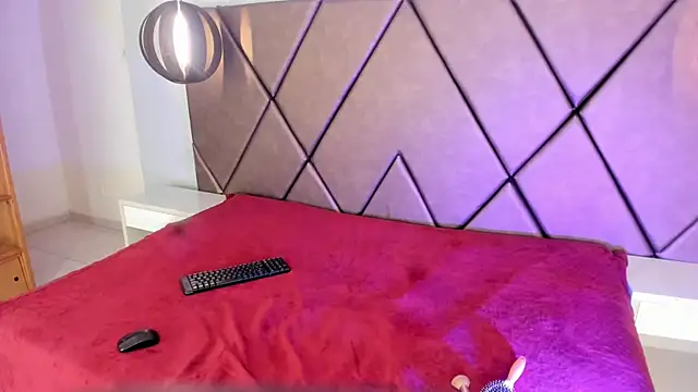 Snapshot of PenelopeGuzman__ chatting on November 7, 2025, 8:02 pm PenelopeGuzman online show from November 7, 2025, 8:02 pm