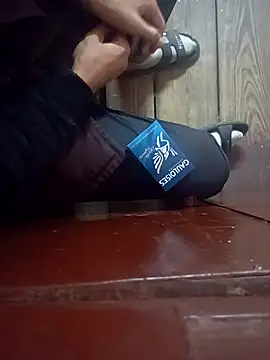 boy arabe 20 online show from December 15, 2025, 3:51 pm