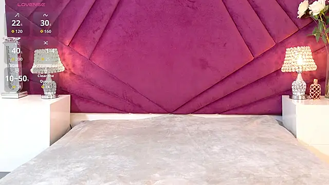 VeraGarnier online show from February 4, 2026, 7:42 pm