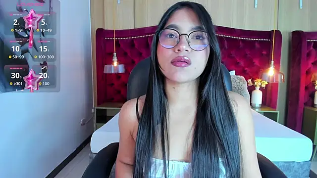 kendalFox  online show from September 28, 2025, 2:13 pm