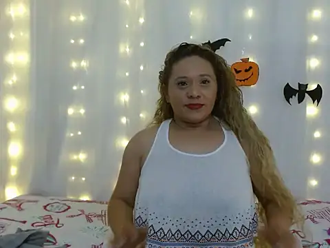 Snapshot of NoraParkeer chatting on October 29, 2025, 8:19 pm NoraParkeer online show from October 29, 2025, 8:19 pm