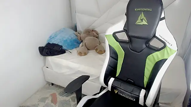 Austin col  online show from October 3, 2025, 8:43 pm