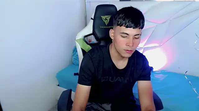 Austin col  online show from September 18, 2025, 9:40 pm