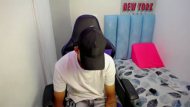 Austin col  online show from October 29, 2025, 1:21 pm