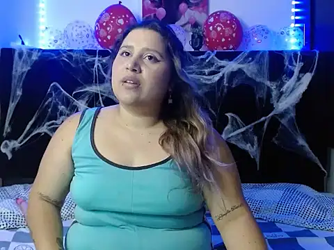 EmmaTower online show from October 24, 2025, 7:46 pm