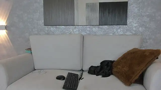 Snapshot of Lucia_jane chatting on July 10, 2026, 8:20 pm Lucia jane online show from July 10, 2026, 8:20 pm