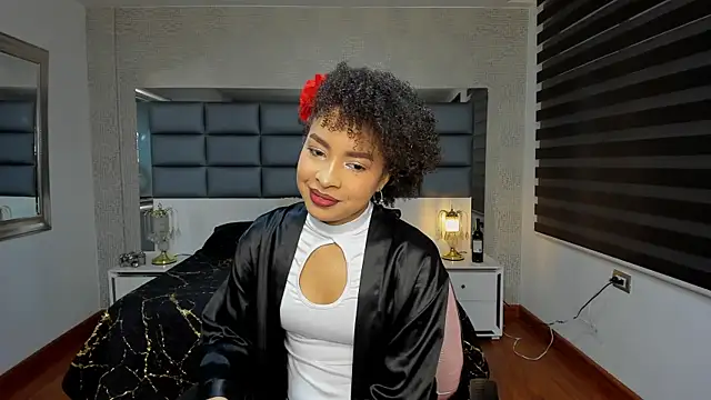 Lucia jane online show from December 2, 2025, 7:26 pm