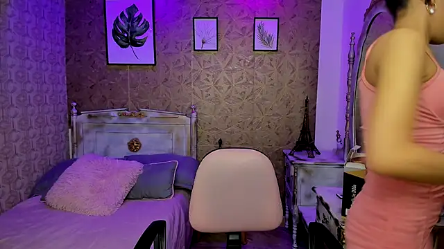 Snapshot of Lucia_jane chatting on October 9, 2025, 8:09 pm Lucia jane online show from October 9, 2025, 8:09 pm