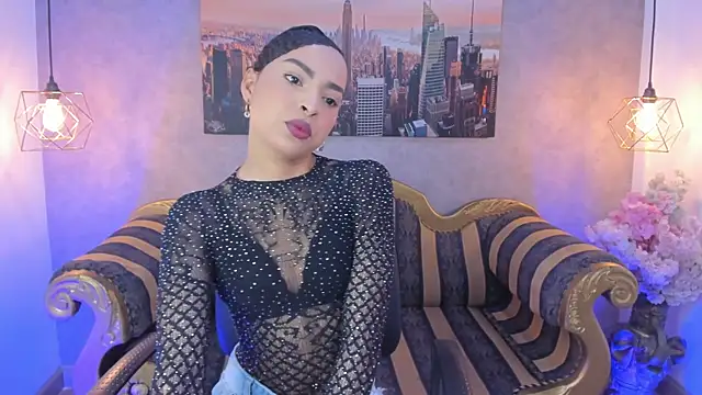 Snapshot of Lucia_jane chatting on October 2, 2025, 8:01 pm Lucia jane online show from October 2, 2025, 8:01 pm