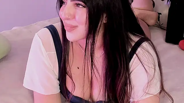 Snapshot of Camila_Matinez_ chatting on October 11, 2025, 1:06 am Camila Matinez  online show from October 11, 2025, 1:06 am