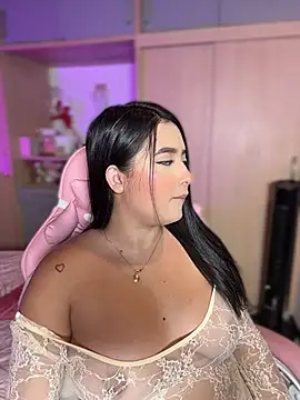 Emiily Moore1 online show from June 26, 2026, 12:27 am