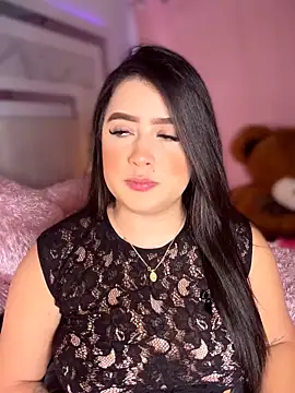 Snapshot of Emiily_Moore1 chatting on September 19, 2025, 12:58 am Emiily Moore1 online show from September 19, 2025, 12:58 am