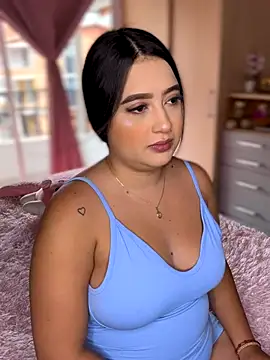 Emiily Moore1 online show from November 23, 2025, 5:01 pm