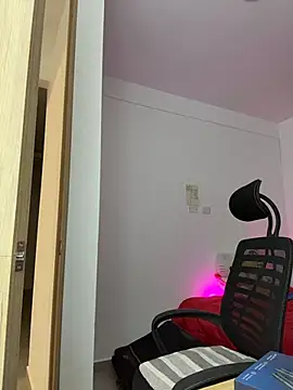 aliciia 23 online show from March 17, 2026, 2:58 am