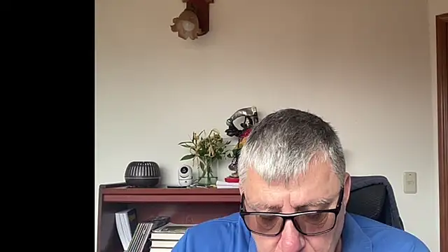 Martintxu1959 online show from September 10, 2025, 1:54 pm
