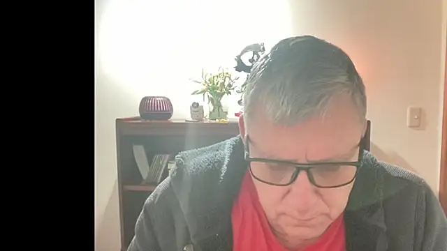Martintxu1959 online show from September 10, 2025, 1:48 am