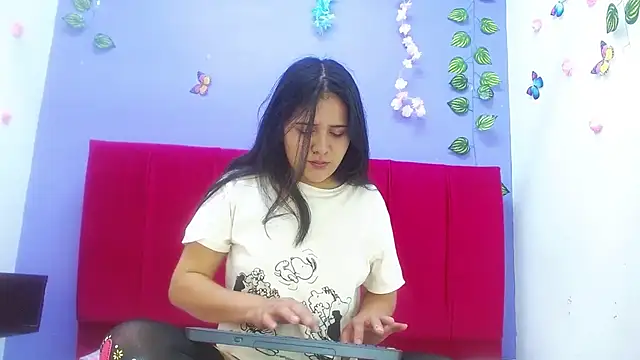 Snapshot of azahara_cameroncm chatting on October 26, 2025, 4:02 am azahara cameroncm online show from October 26, 2025, 4:02 am