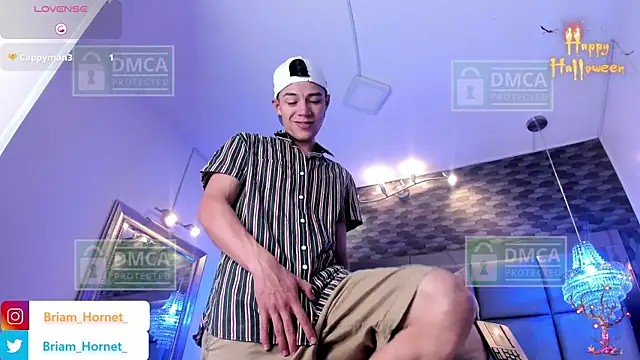 Snapshot of Briam_Hornet_ chatting on October 11, 2025, 8:43 pm Briam Hornet online show from October 11, 2025, 8:43 pm