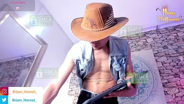 Snapshot of Briam_Hornet_ chatting on October 18, 2025, 9:50 pm Briam Hornet online show from October 18, 2025, 9:50 pm