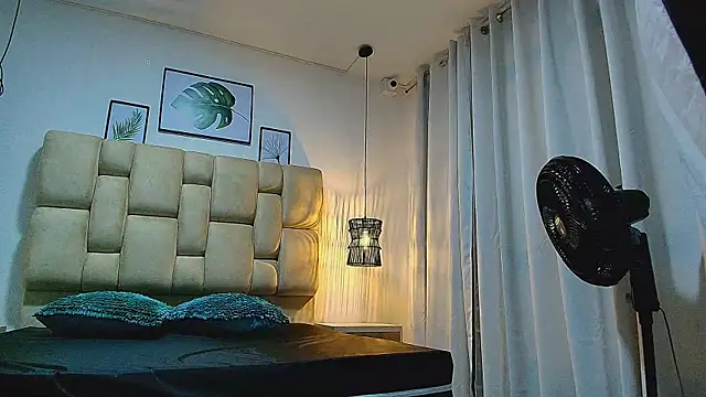 Snapshot of elizawiliamst chatting on October 11, 2025, 11:55 am elizawiliamst online show from October 11, 2025, 11:55 am