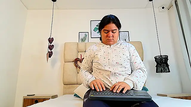 Snapshot of elizawiliamst chatting on September 27, 2025, 11:49 am elizawiliamst online show from September 27, 2025, 11:49 am