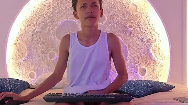  Noah19 online show from September 29, 2025, 8:03 pm