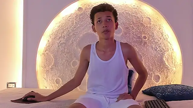  Noah19 online show from October 3, 2025, 7:48 pm