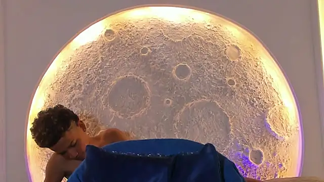  Noah19 online show from October 15, 2025, 4:11 am