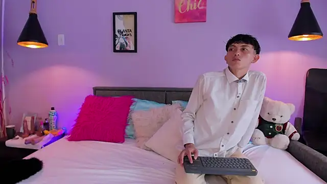 DodoyandCriss online show from September 11, 2025, 3:01 pm