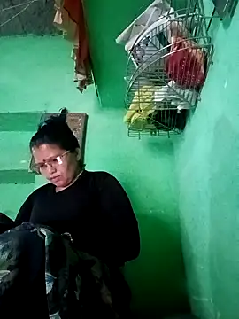 Manavi x online show from April 18, 2026, 12:18 pm