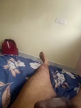 Snapshot of bobby3374 chatting on October 7, 2025, 4:24 am bobby3374 online show from October 7, 2025, 4:24 am