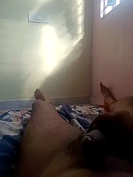 Snapshot of bobby3374 chatting on September 29, 2025, 10:33 am bobby3374 online show from September 29, 2025, 10:33 am