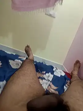 Snapshot of bobby3374 chatting on September 27, 2025, 1:28 pm bobby3374 online show from September 27, 2025, 1:28 pm