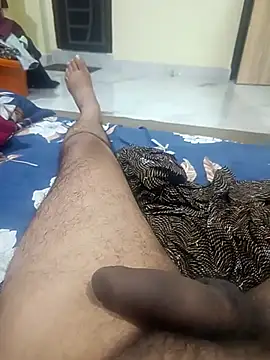 Snapshot of bobby3374 chatting on September 23, 2025, 1:18 pm bobby3374 online show from September 23, 2025, 1:18 pm