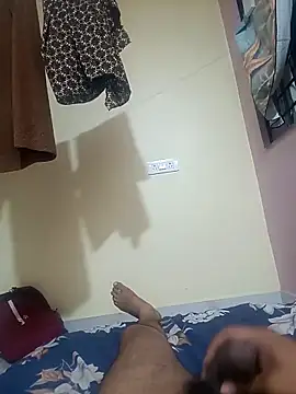 Snapshot of bobby3374 chatting on October 2, 2025, 5:27 pm bobby3374 online show from October 2, 2025, 5:27 pm