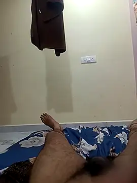 Snapshot of bobby3374 chatting on September 15, 2025, 4:18 pm bobby3374 online show from September 15, 2025, 4:18 pm