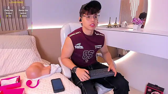 Snapshot of Jhoumod_21 chatting on October 22, 2025, 10:58 am Jhoumod 21 online show from October 22, 2025, 10:58 am