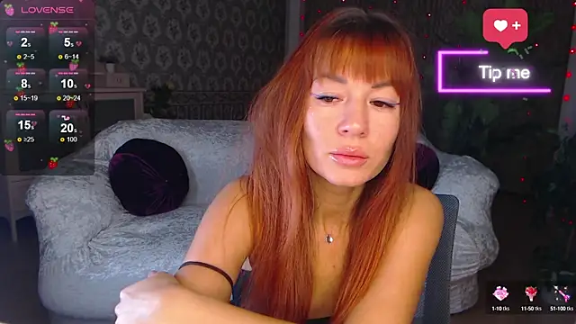 AmiraVelvet online show from September 29, 2025, 1:45 am