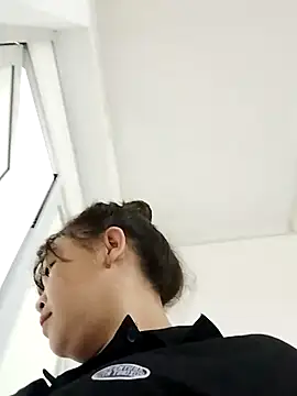 Snapshot of Lyly_nuce chatting on October 9, 2025, 11:16 pm Lyly nuce online show from October 9, 2025, 11:16 pm