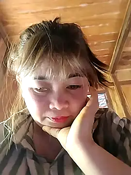 Snapshot of Lyly_nuce chatting on October 30, 2025, 6:34 am Lyly nuce online show from October 30, 2025, 6:34 am