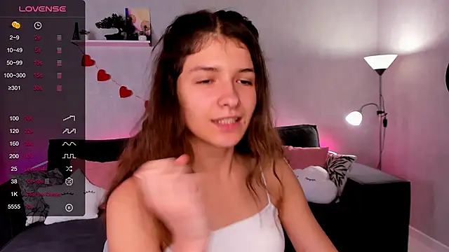 Snapshot of amy_cute_cat chatting on October 7, 2025, 9:10 am amy cute cat online show from October 7, 2025, 9:10 am