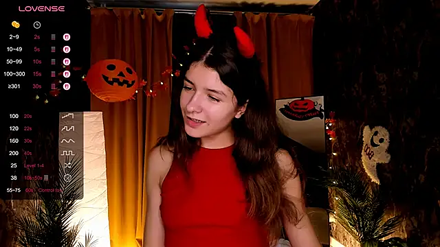 Snapshot of amy_cute_cat chatting on October 31, 2025, 9:06 am amy cute cat online show from October 31, 2025, 9:06 am