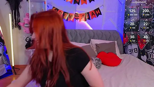 Snapshot of PollyVinice chatting on October 22, 2025, 12:04 pm PollyVinice online show from October 22, 2025, 12:04 pm