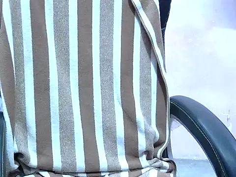 Snapshot of Rooshami_hot01 chatting on November 7, 2025, 6:23 pm Rooshami hot01 online show from November 7, 2025, 6:23 pm