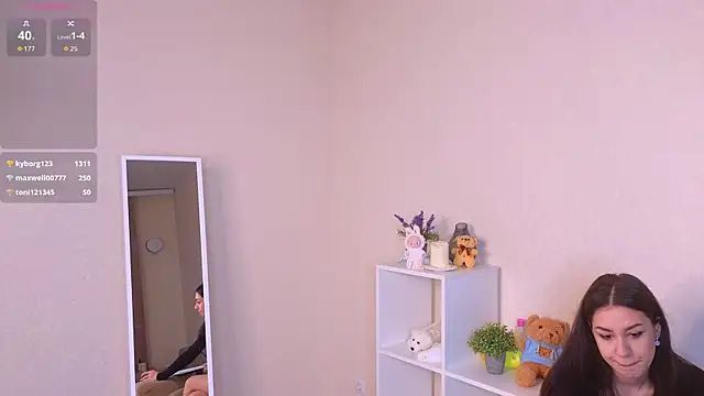 Snapshot of miacuteeee chatting on October 19, 2025, 4:32 pm miacuteeee online show from October 19, 2025, 4:32 pm