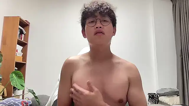 Passionatetwink2 online show from October 28, 2025, 11:09 am