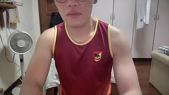 Passionatetwink2 online show from September 13, 2025, 1:49 am