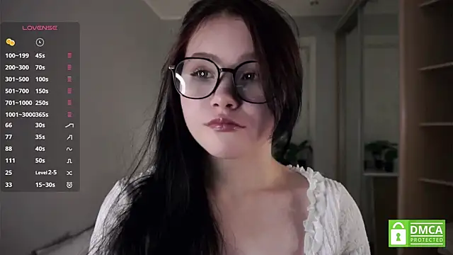 DelphaDivenere online show from September 22, 2025, 6:03 pm