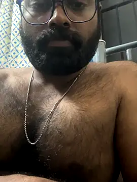 Snapshot of DJLOVE280825 chatting on October 28, 2025, 7:46 pm DJLOVE280825 online show from October 28, 2025, 7:46 pm