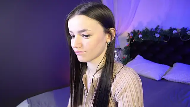 E l i z e  online show from January 9, 2026, 5:25 am